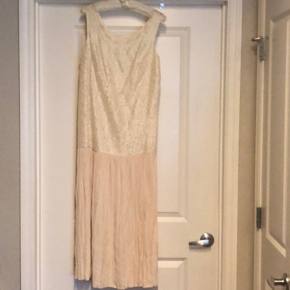 👗Vintage wrist drop beautiful lace dress👗